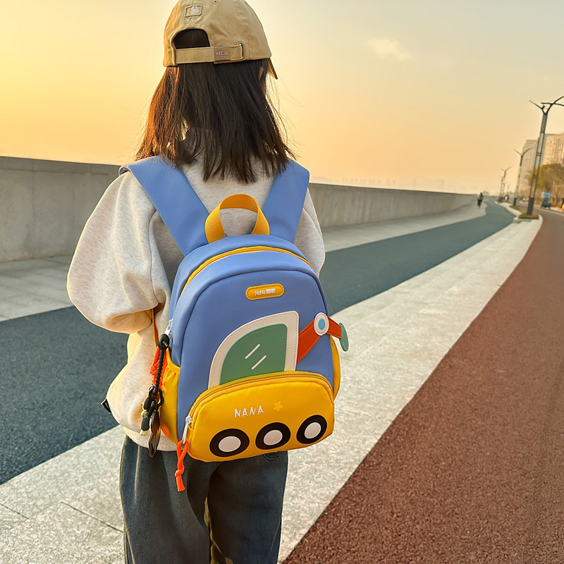 Nuevas mochilas de jardín de infantes para niños y niñas lindas excavadoras mochilas de hombro ligeras para reducir la carga del coche mochilas para niños