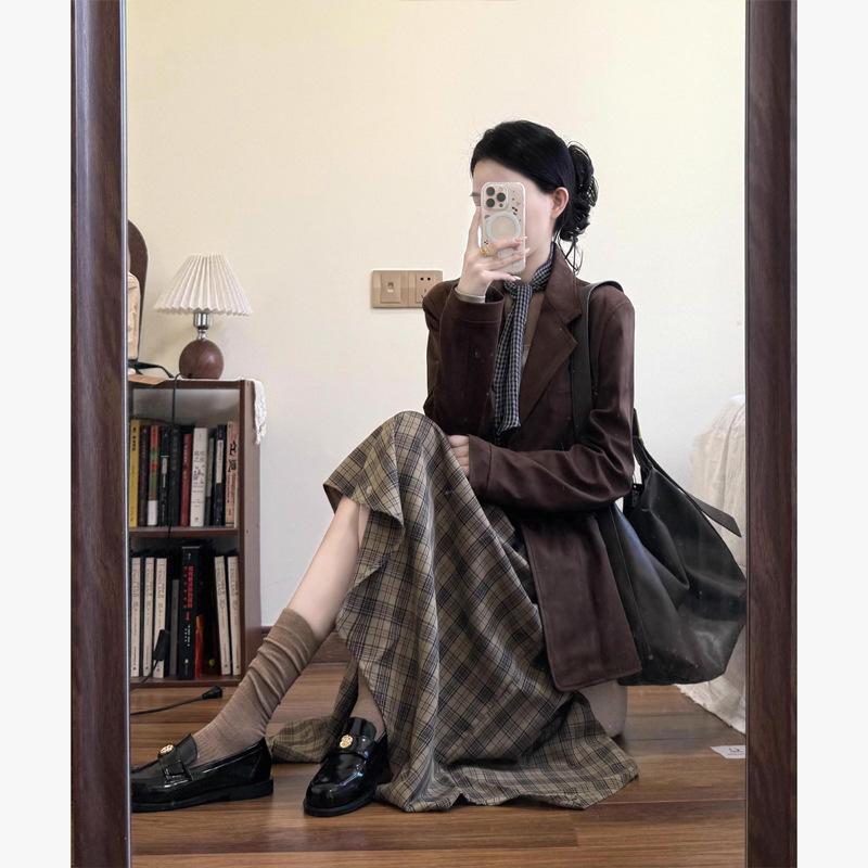 ZHOYUE 复古小众麂皮绒西装外套女小个子2025新款+流苏格纹裙套装|undefined