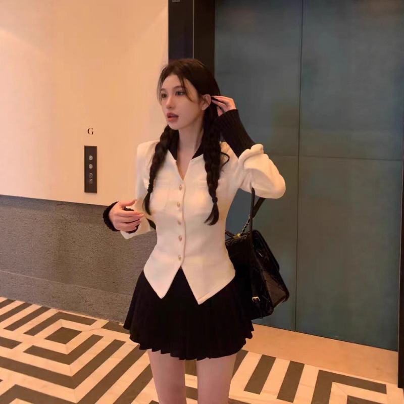 茶里茶气韩剧女主气质名媛奶白色小香风上衣百褶裙两件套装女春季|undefined
