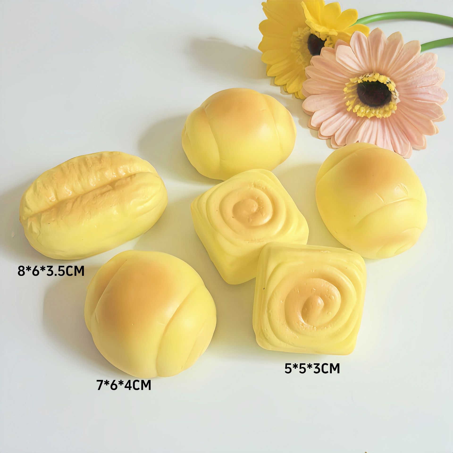 무작위로 1개의 젖은 부드러운 빵이 천천히 튀어 오릅니다.