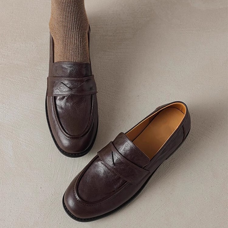Sheepskin Version of Black Low-Heeled Loafers, New Normcore Style Round-Toe Shoes, One-Legged Commuting Small Leather Shoes That Are Not Tiring for the Feet