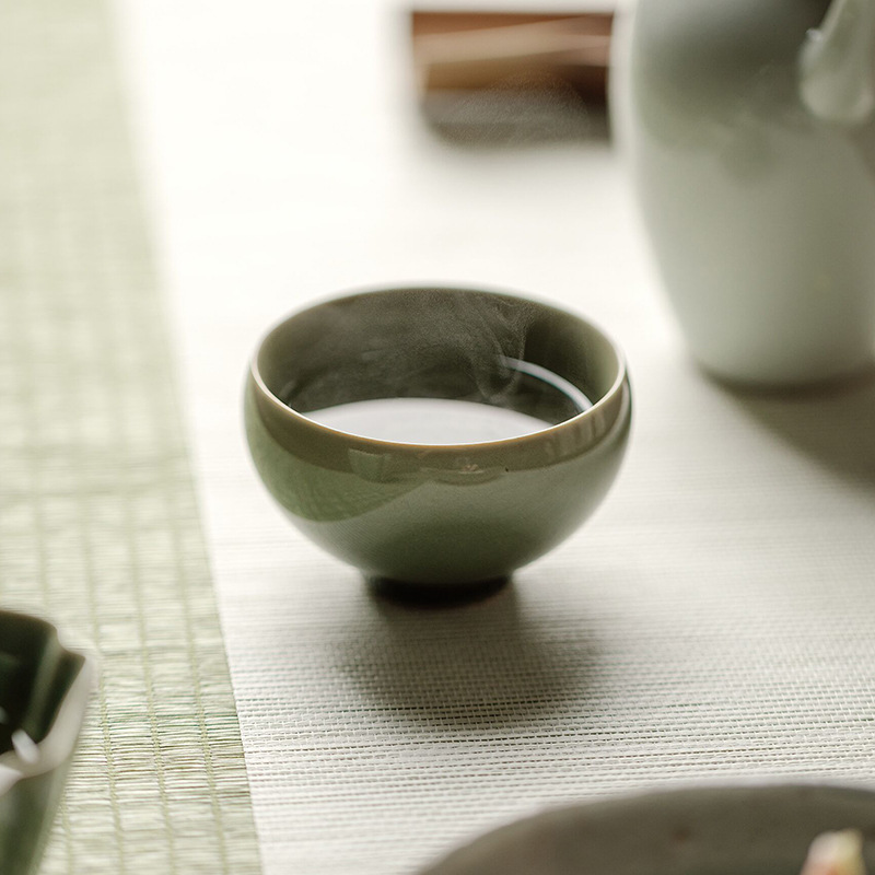 빈티지 Yue Kiln Longquan Celadon 티 보울 만산 마스터 컵 가정용 티 컵 쿵푸 티 세트 대형 냄새 컵 싱글 컵