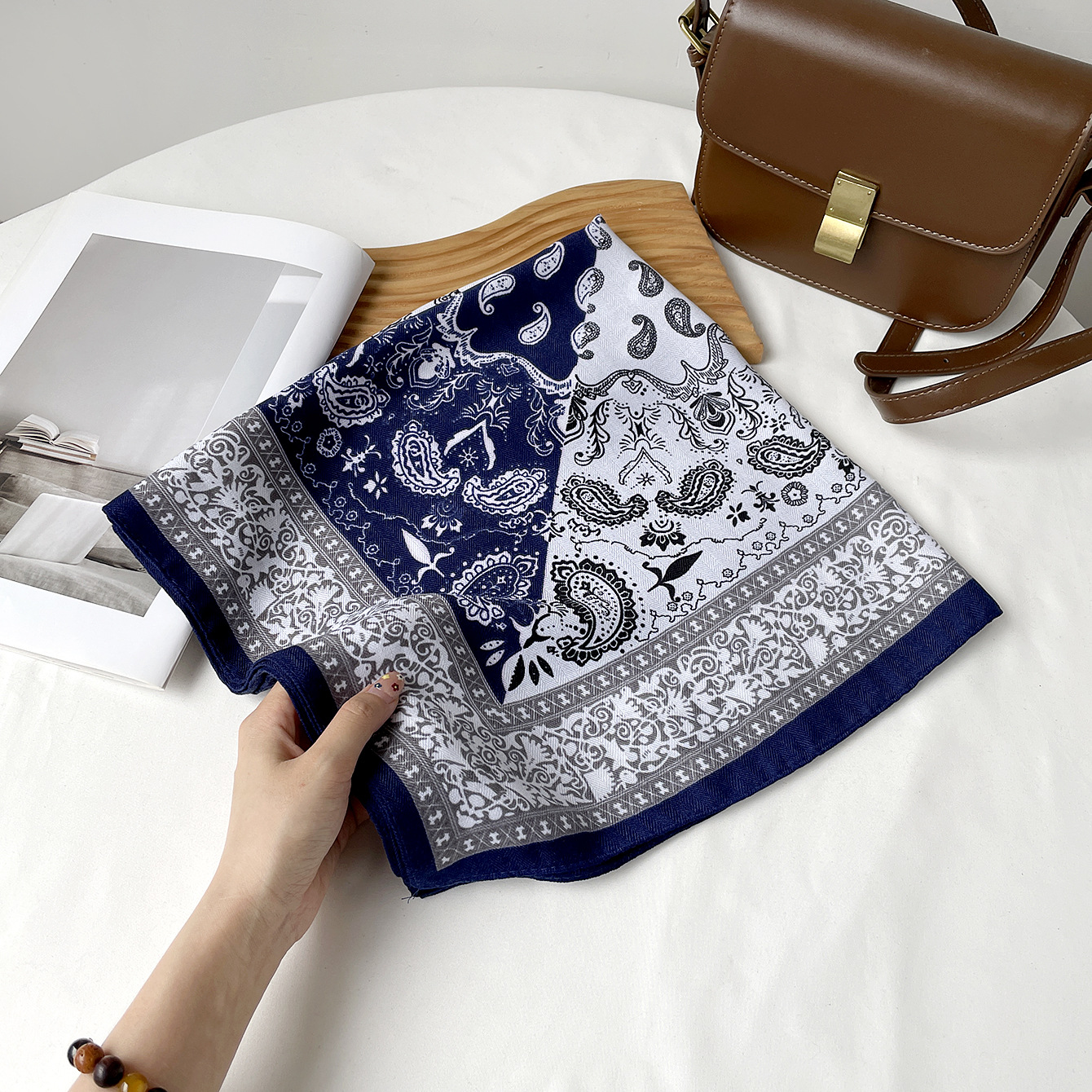 Rz6563 - color block half cashew / 68*68cm