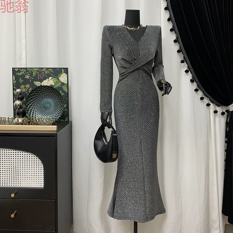 T8Y Royal Sister-style Hot Rhinting Super Long High Waist Slim Fit dress 2025 Spring New V-neck Kink Hip Fishtail