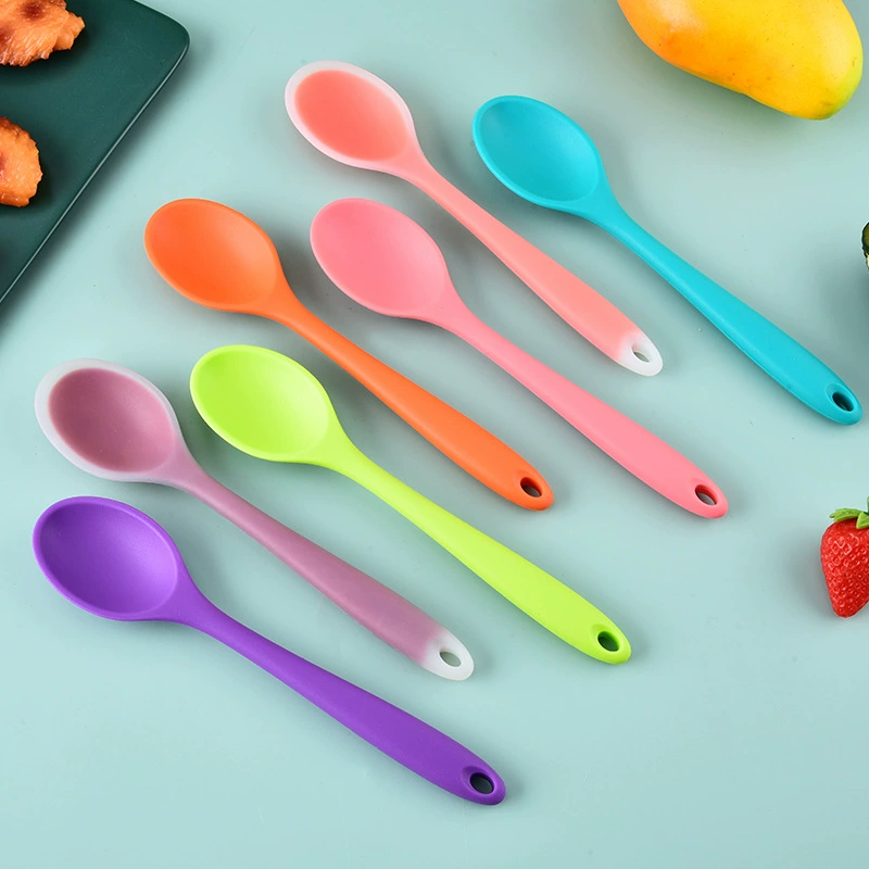 High temperature resistant silicone spoon same as insects, small spoon student spoon, baby food mixing spoon spot wholesale