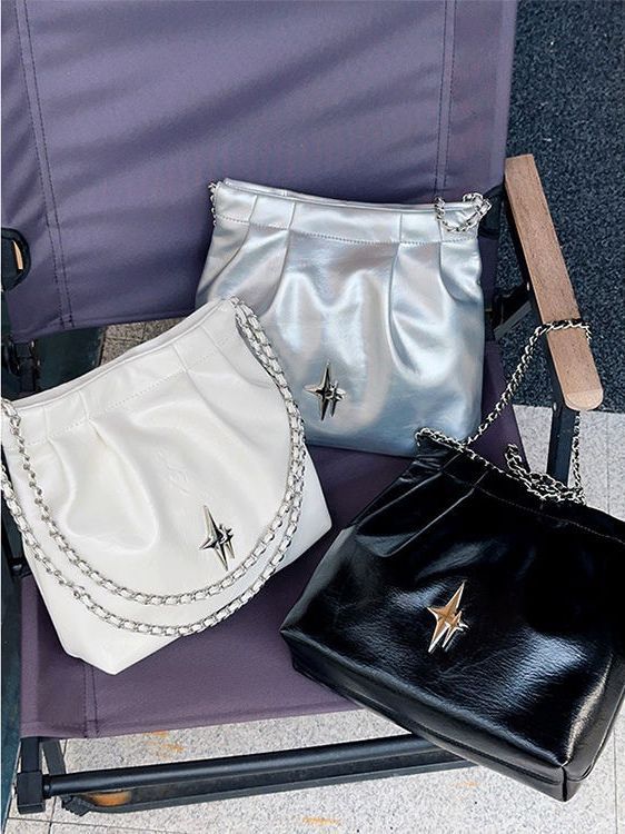 Borsa a tracolla grande capacità piegata argento Sanfu Wandering da donna 2023 Sweet and Spicy Street Light Y2K_voghion.com