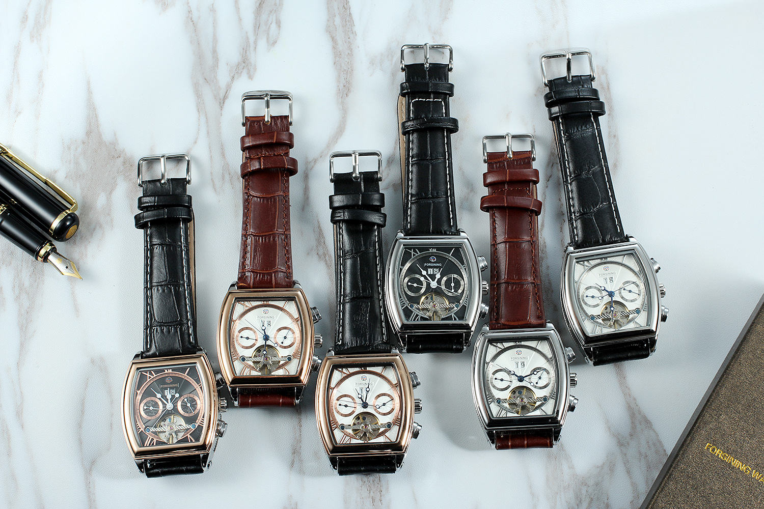 Montre mécanique à bracelet avec volant ouvert et calendrier_voghion.com