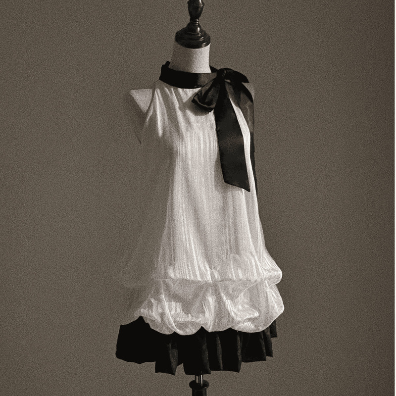 女性用の高級感のある娘風のおしゃれな洋服、甘いホルターネックのつぼみドレス、蝶結びのスプライシングショートスカート|undefined