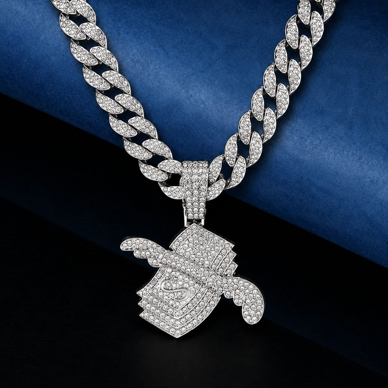 Europa y los Estados Unidos suministro transfronterizo venta caliente full diamond wings colgante de oro para hombres hip hop hip hop hip hop cool rap joyas