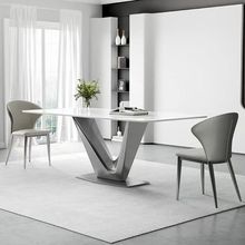2024新款大V现代意式岩板餐桌家用轻奢新款餐桌椅简约长方形饭桌