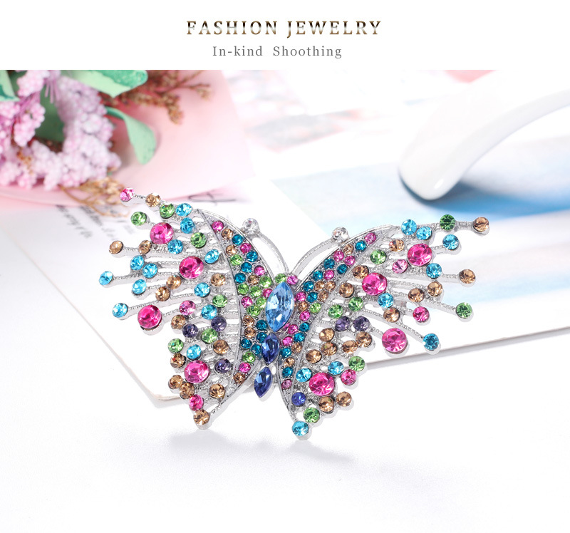 Wholesale New Retro Color Rhinestone Butterfly Brooch Nihaojewelry display picture 6