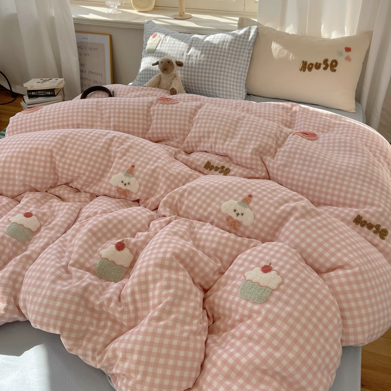 Four-Piece Embroidered Bedding Set, Soft Sweet Dessert Design, Spring–Summer, Multiple Sizes