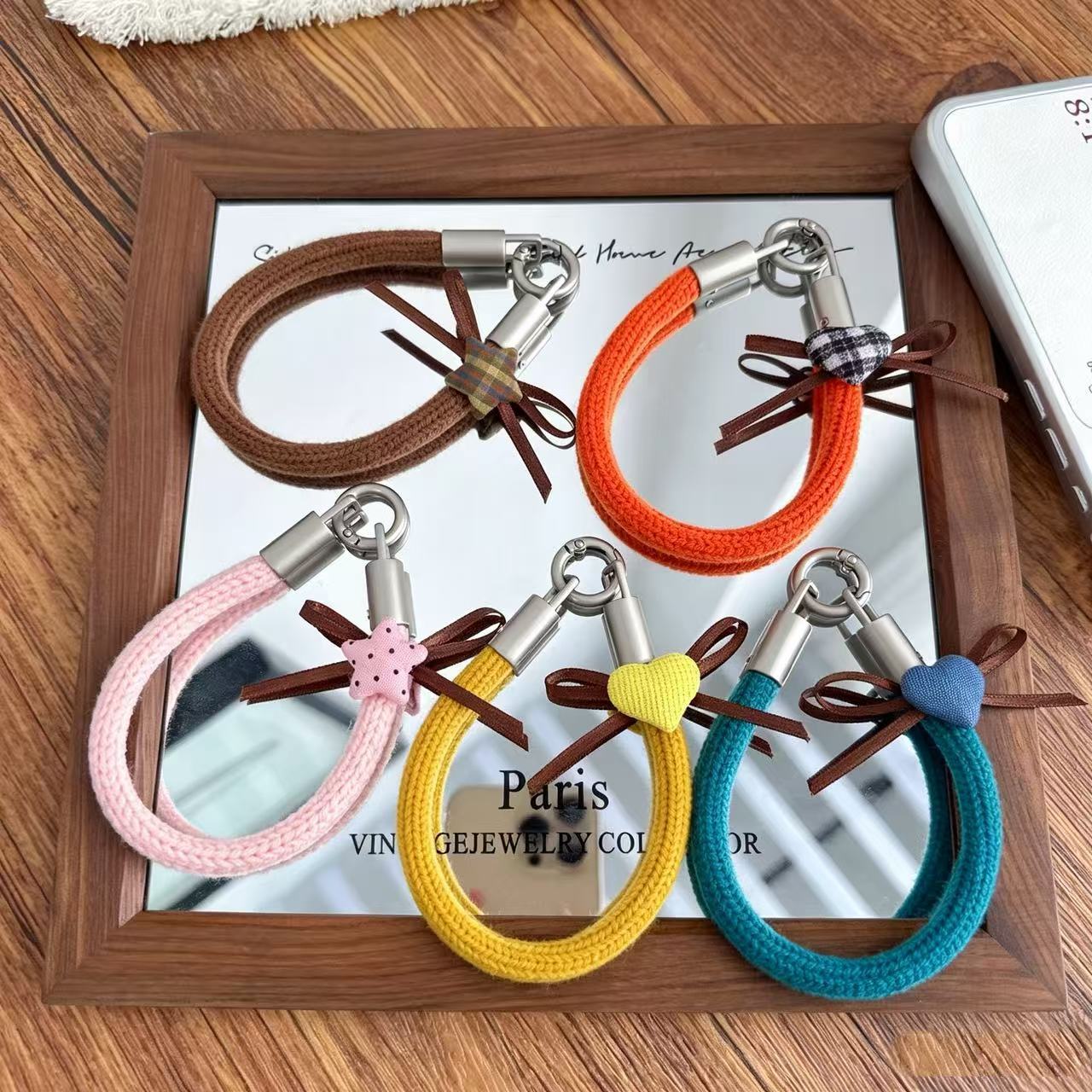 Korean-style retro fabric bow, heart, and star wrist lanyard, colorful thick braided short phone strap