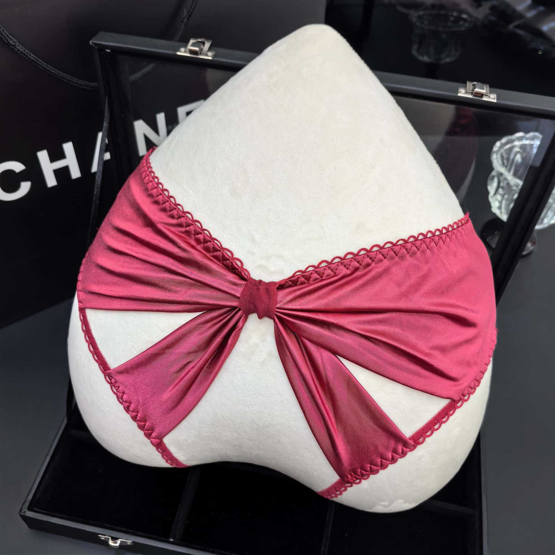 Facing large bow hollow panties women's relationship omissions…