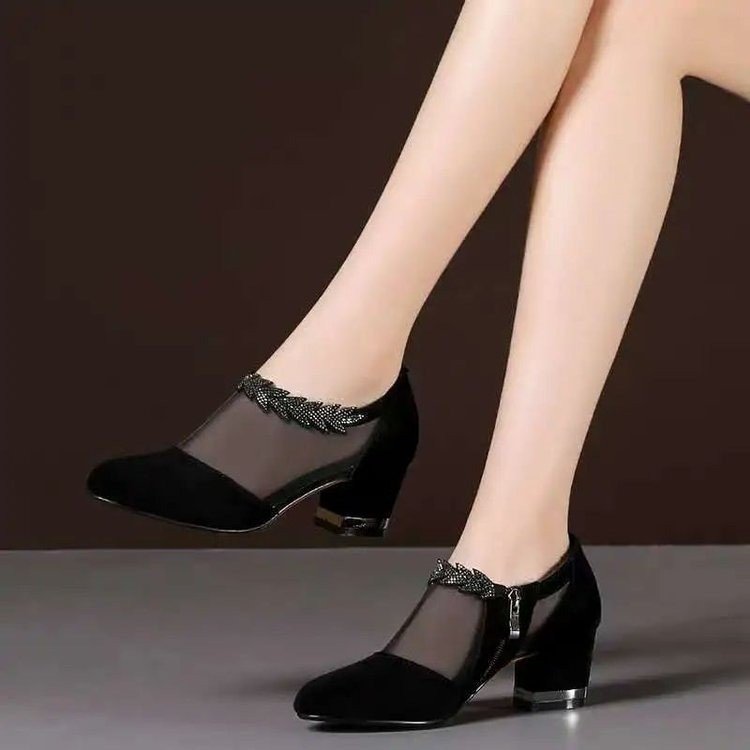Sandalias de malla para mujeres 2026 verano nuevo estilo en línea rojo coreano zapatos de tacones altos de tacones gruesos sandalias zapatos de madre