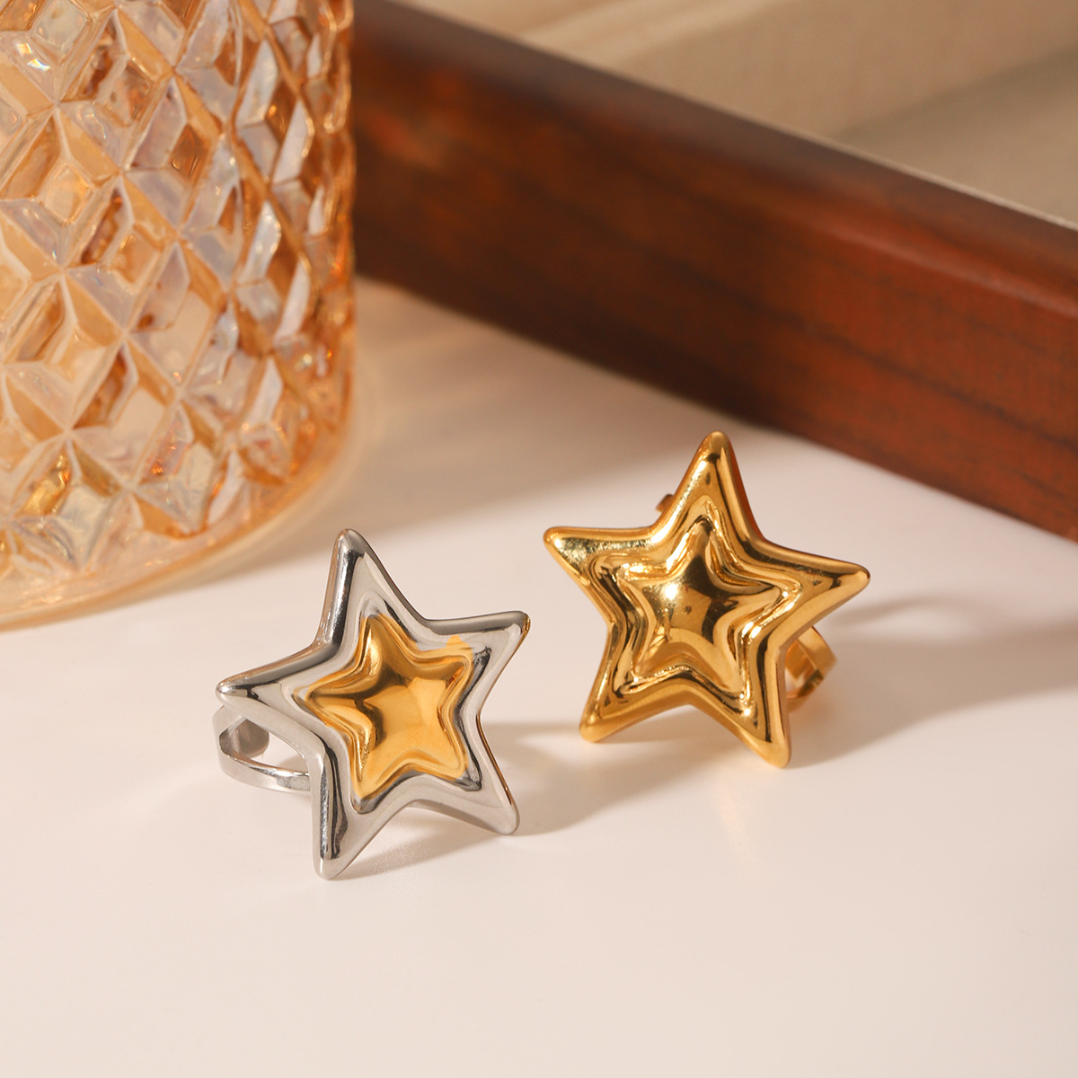 Anillo de acero inoxidable de cinco puntas de color en forma de estrella no se desvanece, anillo de acero de titanio de alta calidad, joyas de mano