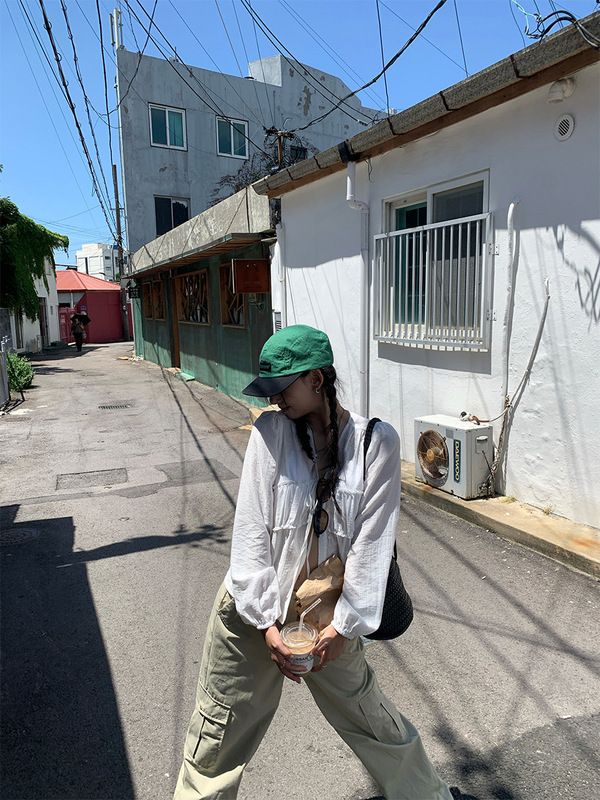 广州黄峥韩版秋季小衫女设计感系带v领泡泡袖褶皱衬衫上衣530775|undefined