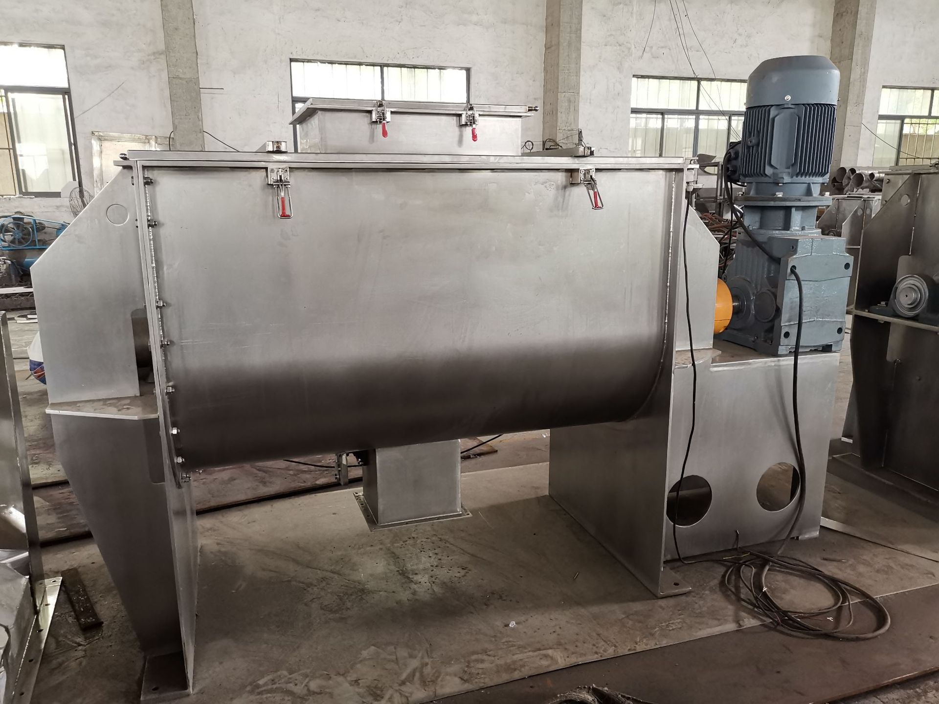 不锈钢螺带混合机现货 化学粉末颗粒搅拌机 药粉中药粉末混合机