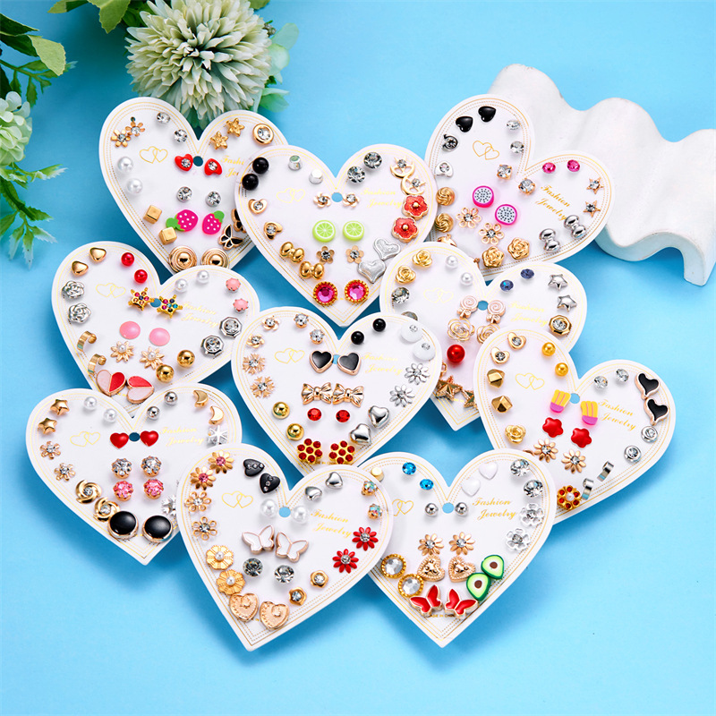 Alloy Ear Needle Material 1 Set Simple Style Classic Style Heart Shape Inlay Alloy Rhinestones Ear Studs