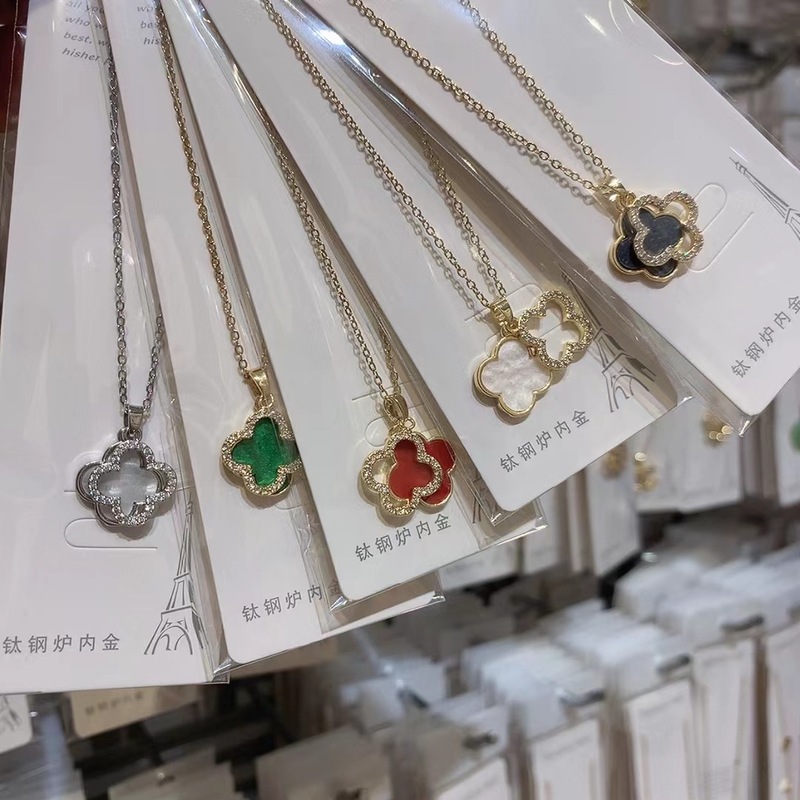 [Titanium Steel] Four-leaf Clover Necklace Niche Design Net Red Explosions Titanium Steel Necklace Jewelry Wholesale Factory Supply