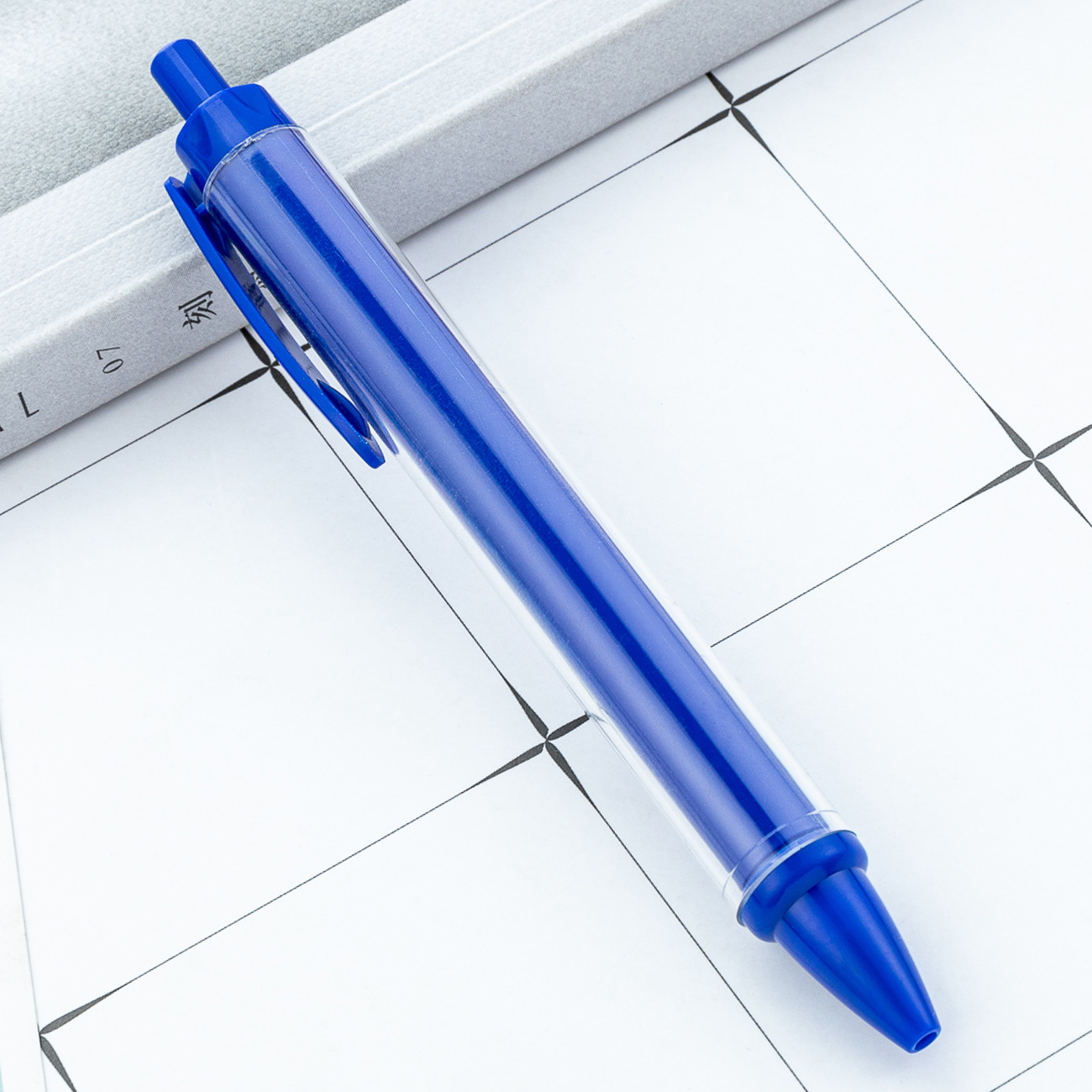 Bolígrafo de plástico transparente de papel vacío insertable diy cartón de dibujos animados bolígrafo de regalo publicitario personalizado