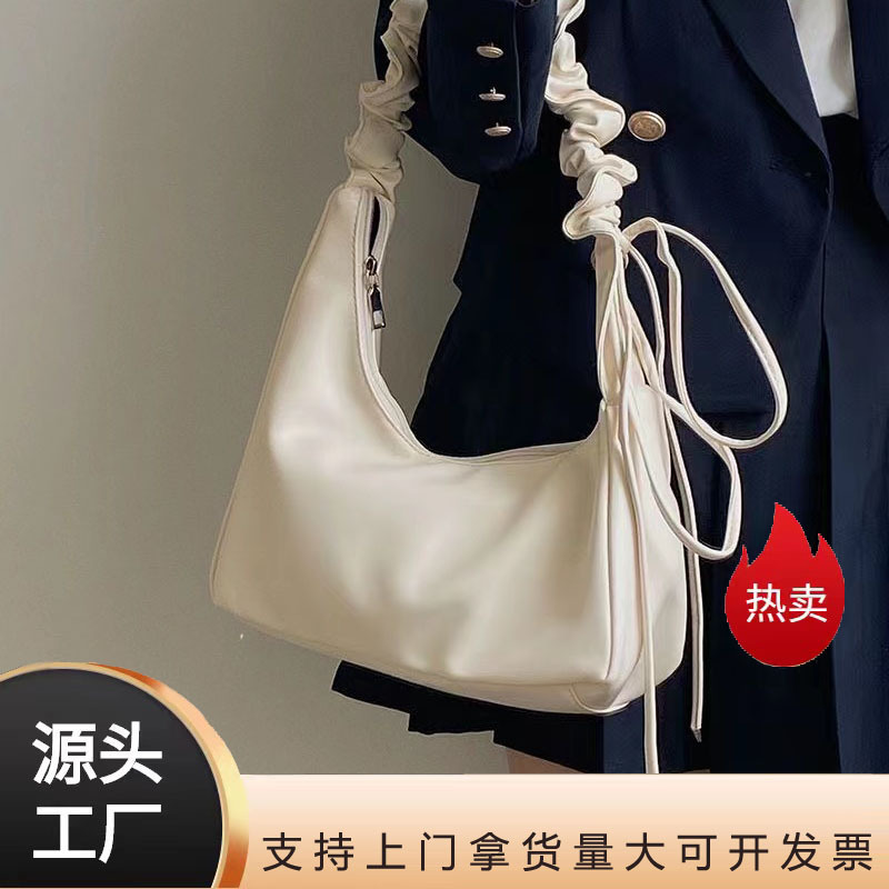 Cross-Border Niche Design Baguette Bag, Single Shoulder Crossbody Pleated Cloud Underarm Bag, 2026 Spring/Summer New Model with a High-End Feel Cross-Border Niche Design Baguette Bag, Single Shoulder Crossbody Pleated Cloud Underarm Bag, 2026 Spring/Summer New Model with a High-End Feel