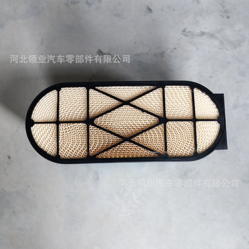 Air Filter P608675 Air Filter Element P606121 87720898 84392297 F071909