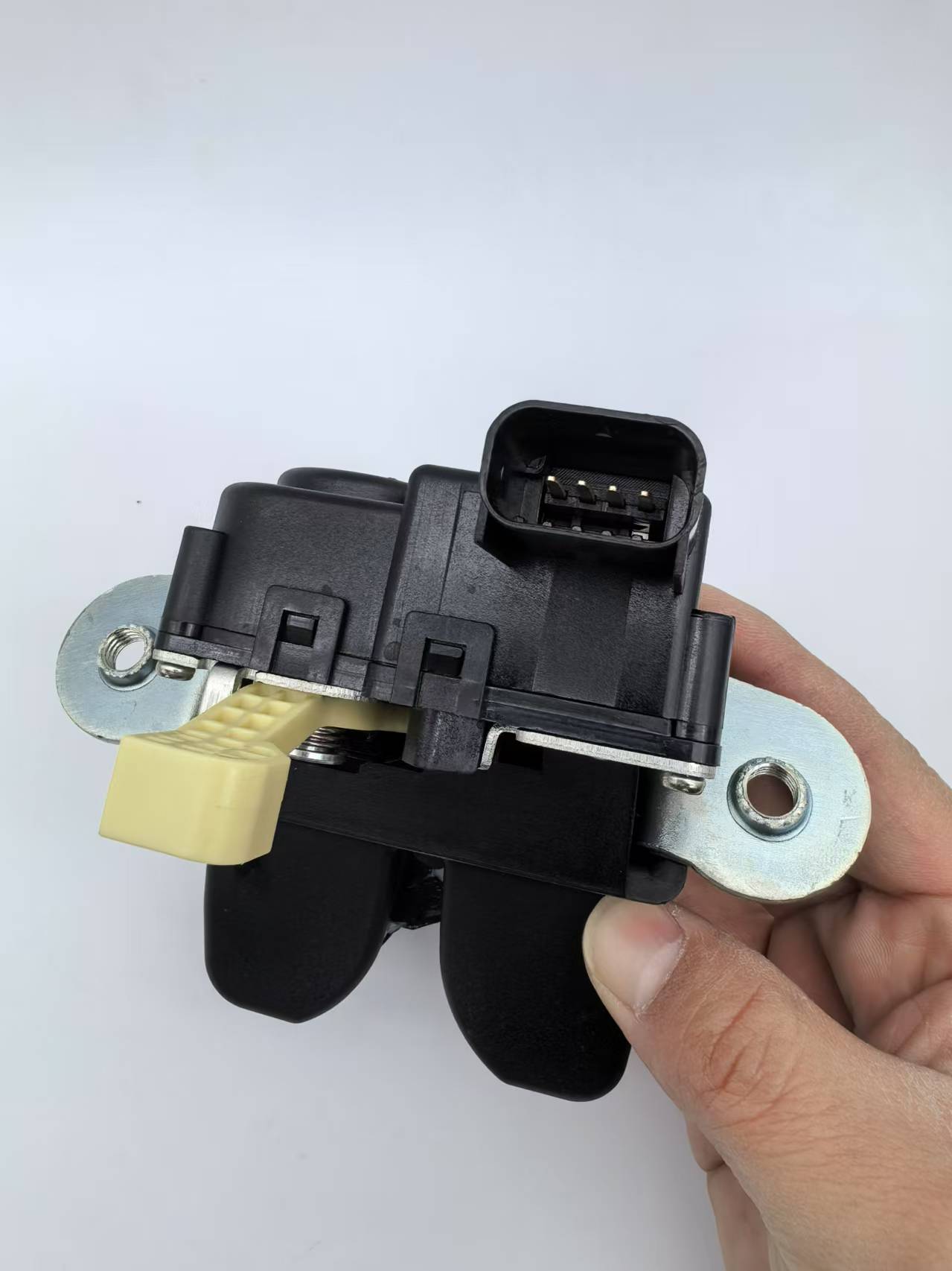 81230-C9000 Is Suitable for Modern Ix25Cretaix25 Trunk Lock Block Tailgate Lock Block Lock Trunk Lock