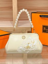 中国风刺绣妈妈包包生日礼物2024新款链条斜挎小包中年女士手提包