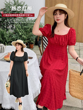 伊诺大码女装法式复古方领连衣裙2024夏季新款红色订婚长裙140158