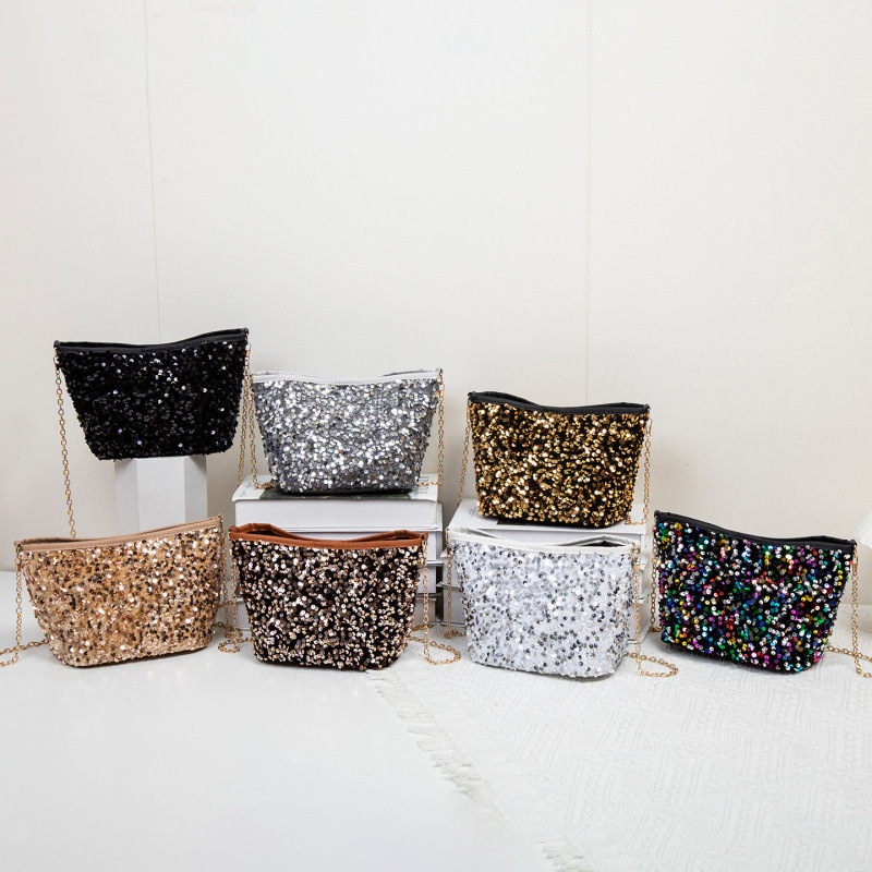Bolsas de diafragma de moda cool para mujeres verano 2025 nueva moda de mano de cena nicho cadena de brazo bolsas de mochila image 1