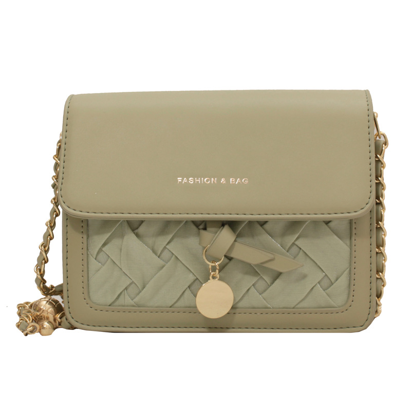 Bolso cuadrado pequeño de venta caliente único extranjero para mujer 2025 nuevo bolso de hombro de cadena de todo fósforo de alta gama bolso de mensajero casual de moda para mujer