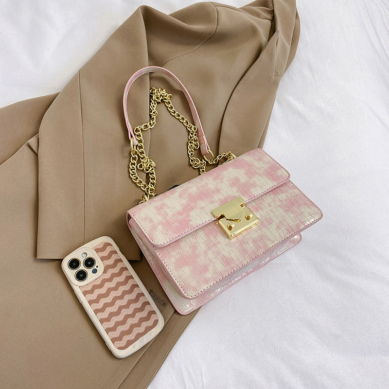 European and American 2023 new small square bag for women, high-end fashion and leisure, new portable one-shoulder cross-body three-dimensional square_voghion.com