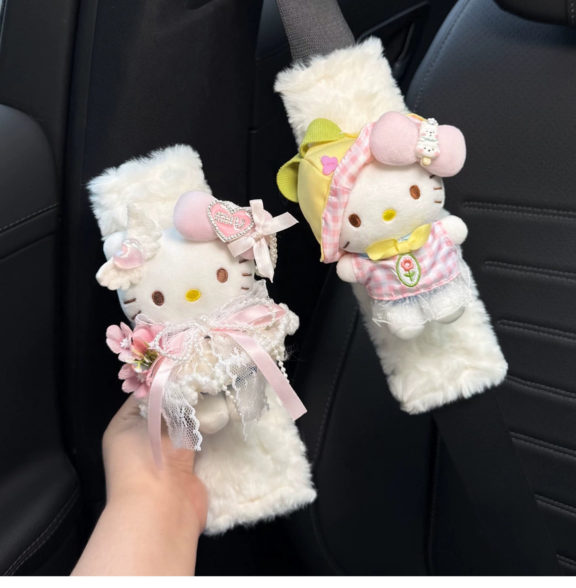 Cute KITTY car seatbelt shoulder pad, car interior seatbelt decoration, anti-wear clothing for couples, a pair for women
