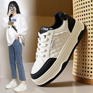 White Shoes for Women Spring and Autum 2025 New Trbottomy Casual Fashion Versatile Thick-Soled Lightweight Non-Slip Non-Tiring Sneakers