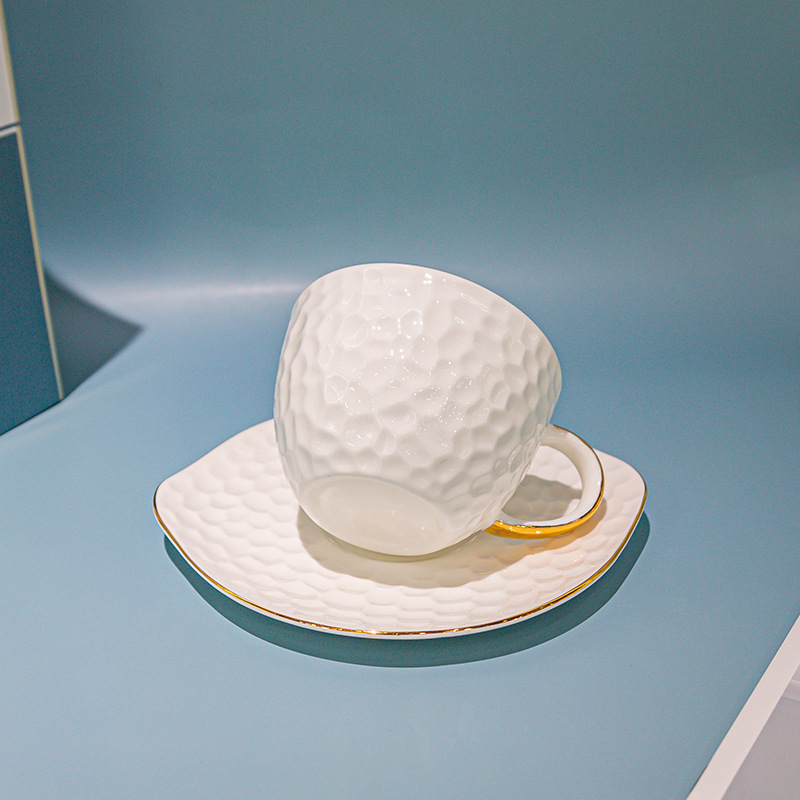 水立方杯碟镶金边