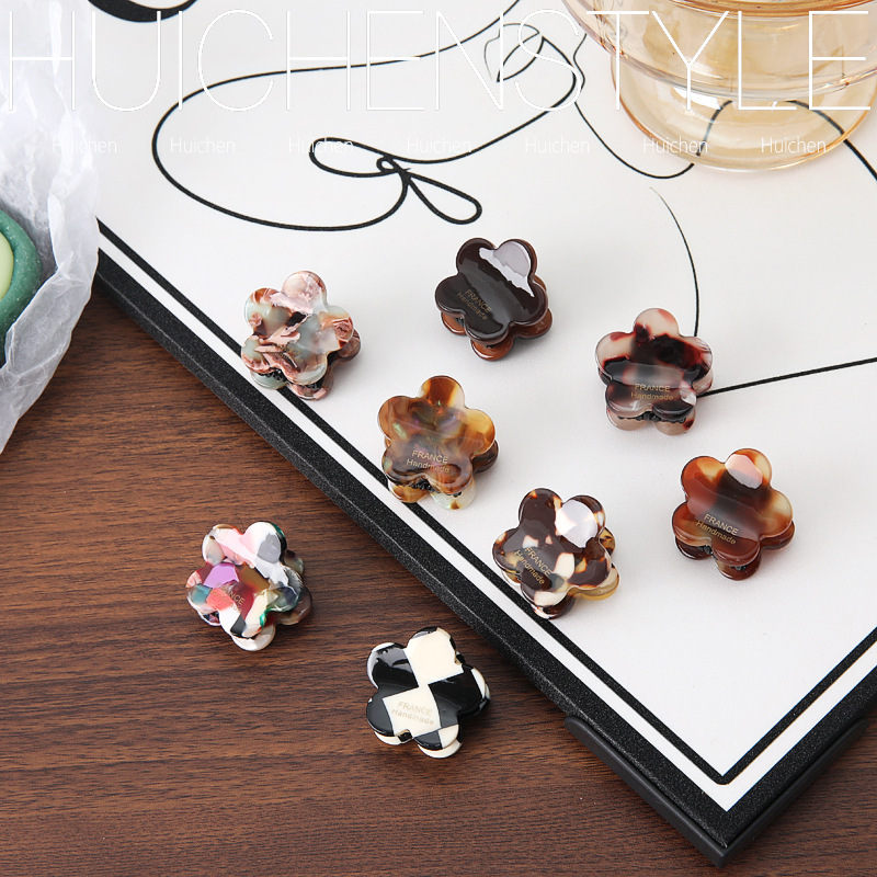 Exquisite and luxurious acetate flower hair clip, small hairpin, side clip, bangs clip, small hair clip for women.