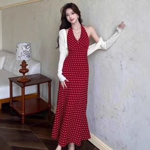 �r��V�I�tɫ���c�첱�B��ȹŮ�Ė|�ρ��羳¶�������o�䱳���Lȹ