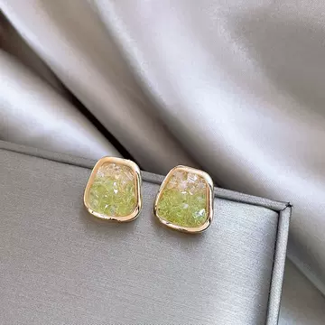 Fashionable, luxurious, and high-end crystal earrings with irregular gradient colors, small and fresh earrings, personalized geometric stitching earrings - ShopShipShake