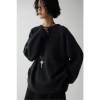 Round neck quiet gray