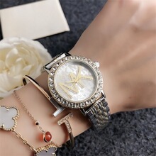 �羳�r���荝M荿�Ůʿ�ֱ�Ů��ʯӢ�����S�ҬF؛һ�����l