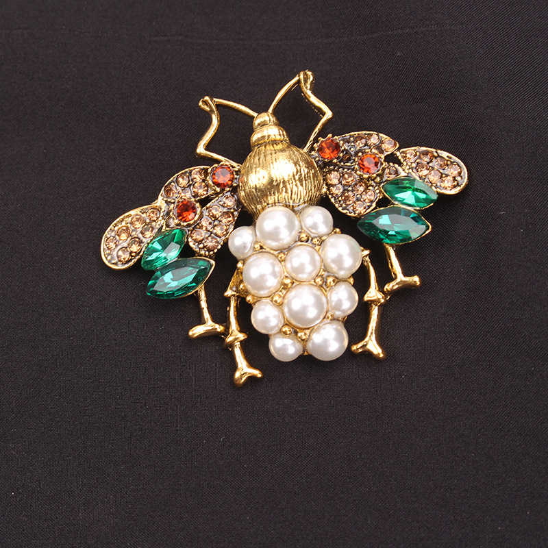 European and American Enamel Bee Brooch Fashion Diamond Insect Brooch Bee Pin Versatile Clothing Accessories Ready for Sale