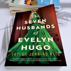 The Seven Husbands of Evelyn Hugo 伊芙琳雨果的七任丈夫 英文