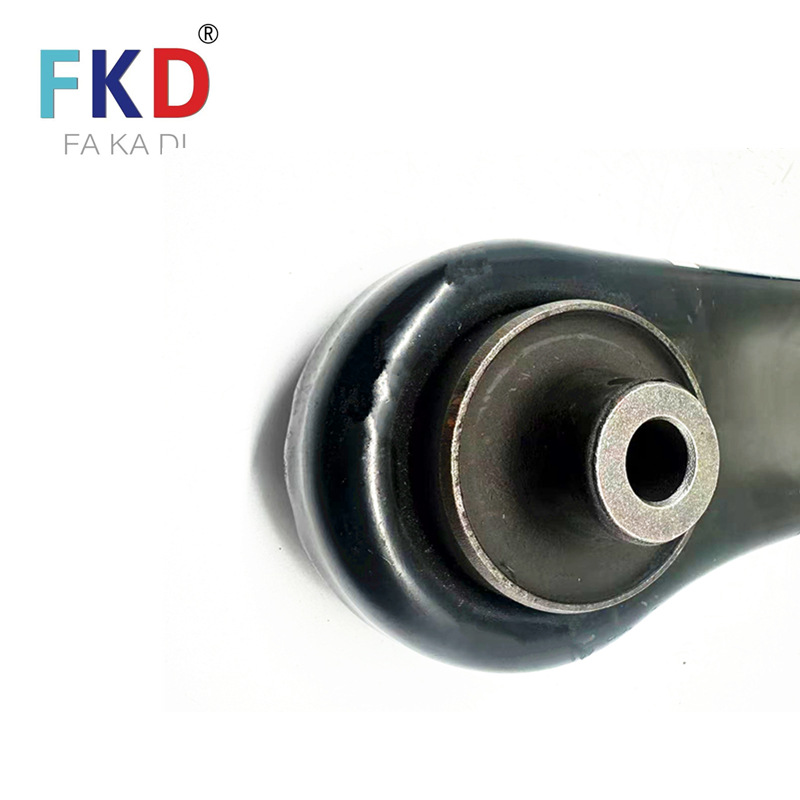 Hot Sale 45202-61m00 for Suzuki Left Front Lower Arm Suspension Traction Arm Bushing Factory Direct Sales