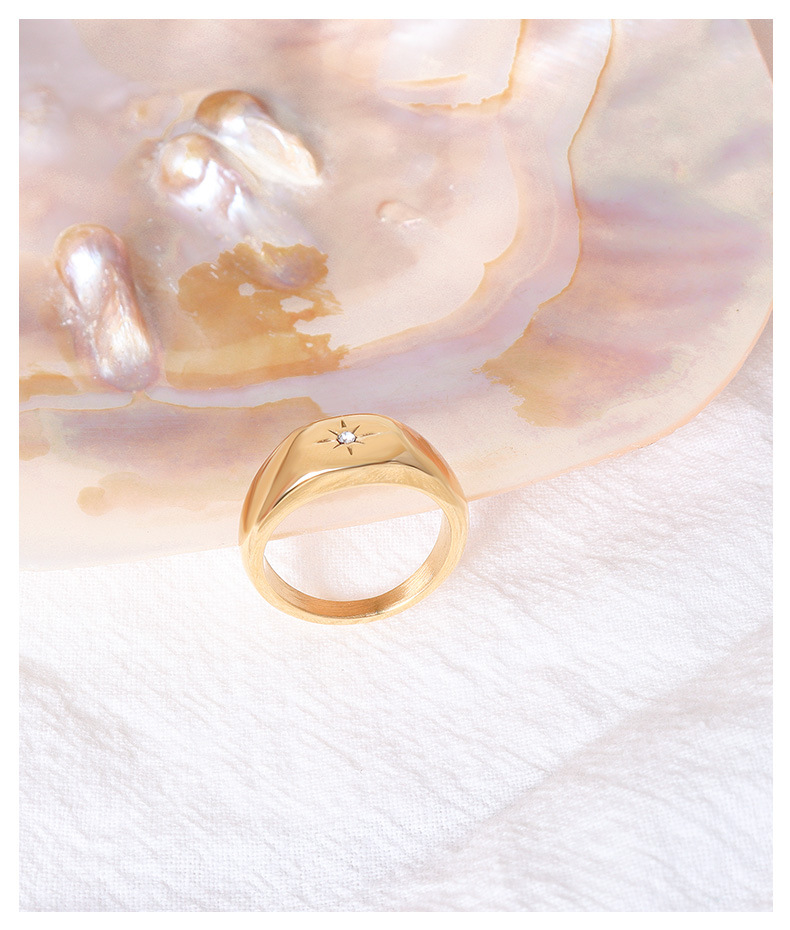 European and American jewelry inlaid zircon design titanium steel plated 18k gold finger ring