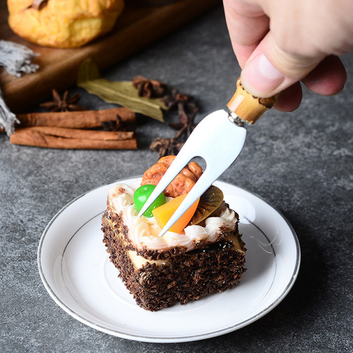 Cross-border stainless steel cake butter knife cheese spatula new baking tools pizza bamboo cheese knife set