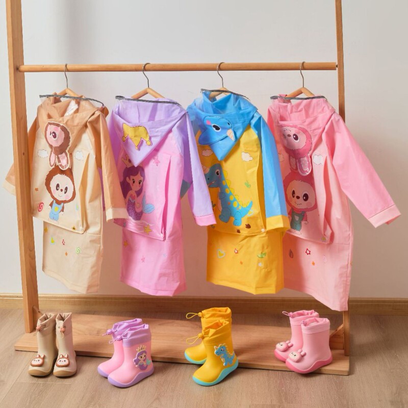 Children's Raincoat, Boy's Kindergarten School Bag, Poncho, Cartoon Girl's Baby Rain Gear Set Wholesale