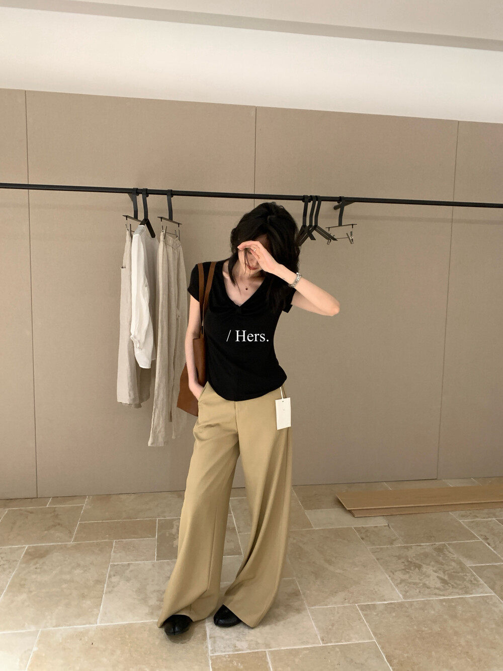 Quần culottes nữ ống rộng dáng suông vải rũ mềm mại — màu đen, màu kaki chi tiết 16