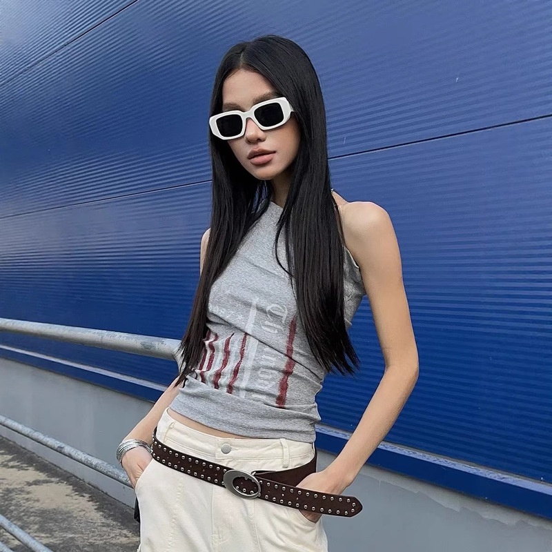 Unbdns Spicy Girl Design One-Shoulder T-Shirt for Women, Summer Off-Shoulder Asymmetrical Neckline Slim-Fit Short Top