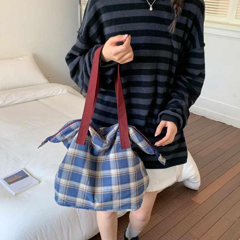Spring and Autumn Plaid Fashion Woolen Bag Suede Retro Patchwork Tote Bag Ins Style Single Shoulder Crossbody Bag Commuter Bag Spring and Autumn Plaid Fashion Woolen Bag Suede Retro Patchwork Tote Bag Ins Style Single Shoulder Crossbody Bag Commuter Bag